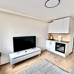 Brand New In The Center Διαμέρισμα
