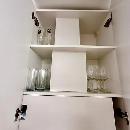 Brand New In The Center Apartment *